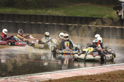 Körfez'de yağmurla raks!