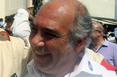 Haldun Atik'e stend takıldı