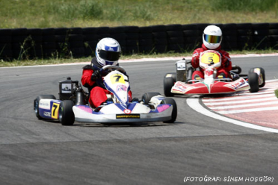 Sağanak, kartingte de ertelemeye neden oldu!