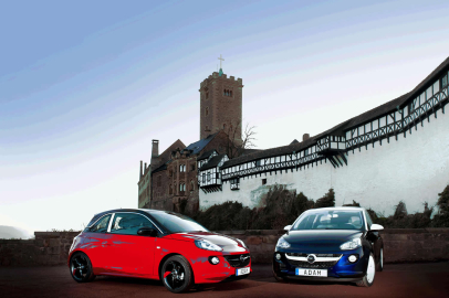 Opel, Adam'ı banttan indirdi!