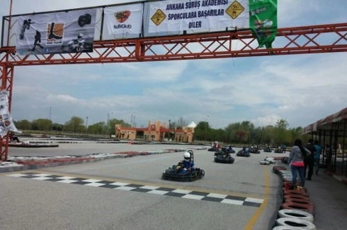150501-senna-kart