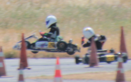 İzmir Pist'inde asfalt, kartingle eridi!