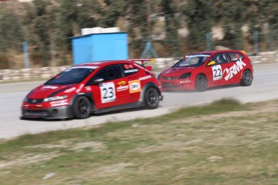 İzmir'de Ahmet Mutlubaş, duble yaptı!