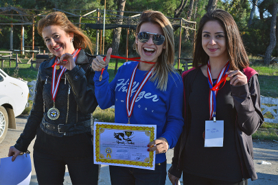 Podyuma çıkan 'altın' buldu!