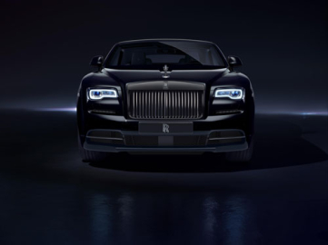 Rolls-Royce 'Black Badge Dawn', Goodwood hız festivalinde sergileniyor