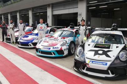 Flash | Berkay Avusturya’da podyumda!