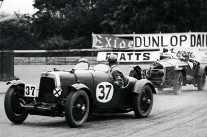 F1’e şampiyonluk için döndü