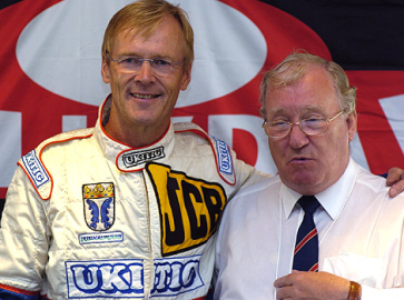 David Sutton vefat etti