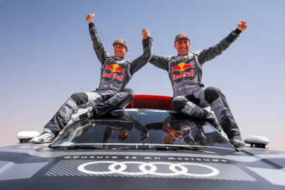 AbuDabi Desert'te Peterhansel kazandı