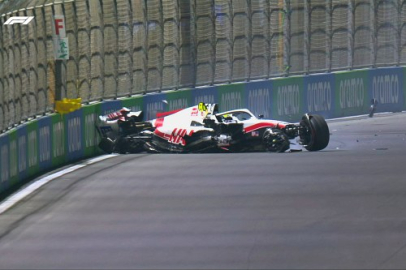 F1'de korkutan kazalar