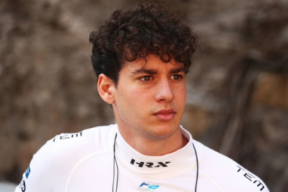 Dikkatleri üzerine çekti