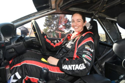 Bir bisikletçi daha rallide