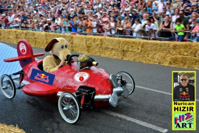 Max dalga geçiyor...