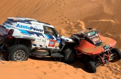 Meek kazada ölüyordu