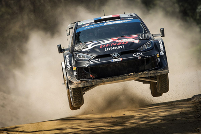 Ogier son güne lider giriyor
