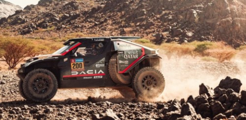 Al Attiyah salıncak kırdı