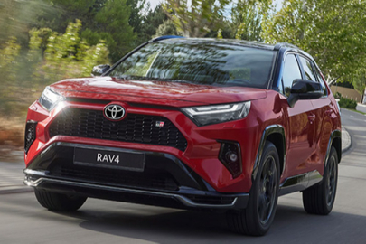 Toyota parlamaya devam etti
