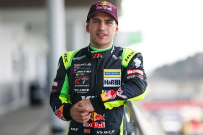 Ayhancan Nürburgring'de piste çıkıyor