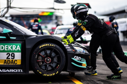Pirelli  DTM lastiklerini geliştiriyor