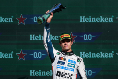 Meksika’da Norris kazandı ve lider oldu