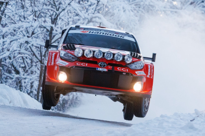 İsveç'te zirve savaşı