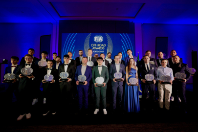 Offroad ve rallycros şampiyonları kupalarını Portekiz’de aldılar