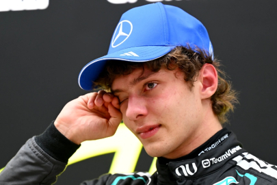 Antonelli kariyerinin ilk zaferini kazandı