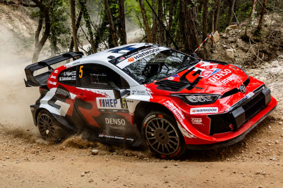 Hırvat’ta podyum karıştı