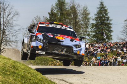 Neuville son güne lider girdi