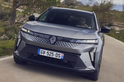 Scenic E-Tech Elektrikli Türkiye’de