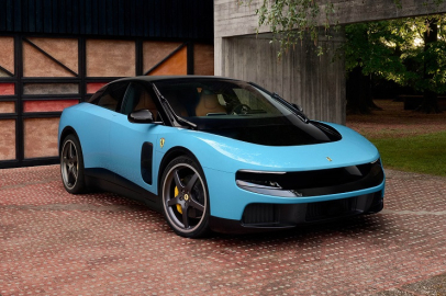Ferrari ilk yeni nesil elektrikli modeli LUCE